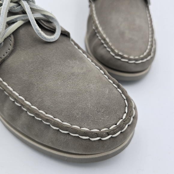 NWOT Timberland Women's Classic Leather Boat Shoes/Loafers, Grey, Size 8 - Picture 2 of 16